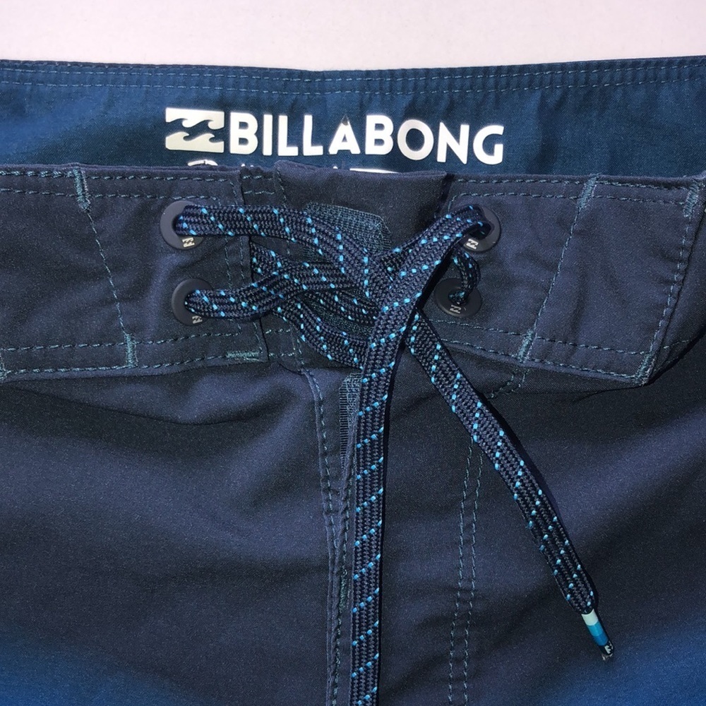 Shades of Blue Billabong Board Shorts Size 32 - Picture 3 of 5